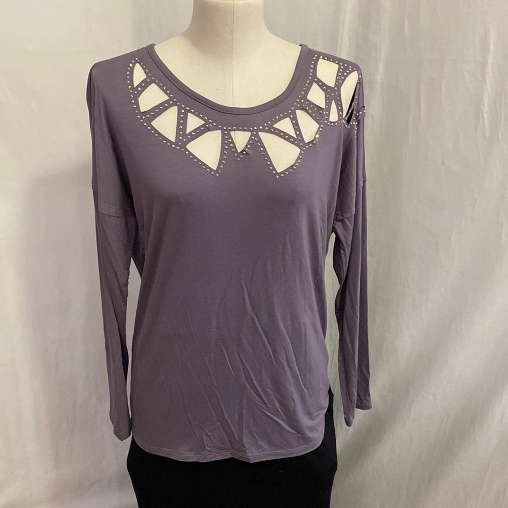 Laser Cut L/S  Top With Stones ash lavender and iridescent stones